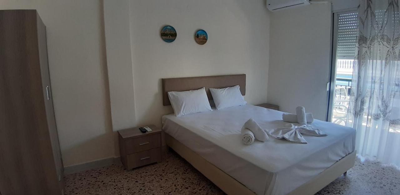 Zoi Apartments Paralia Dionisiou Exterior foto